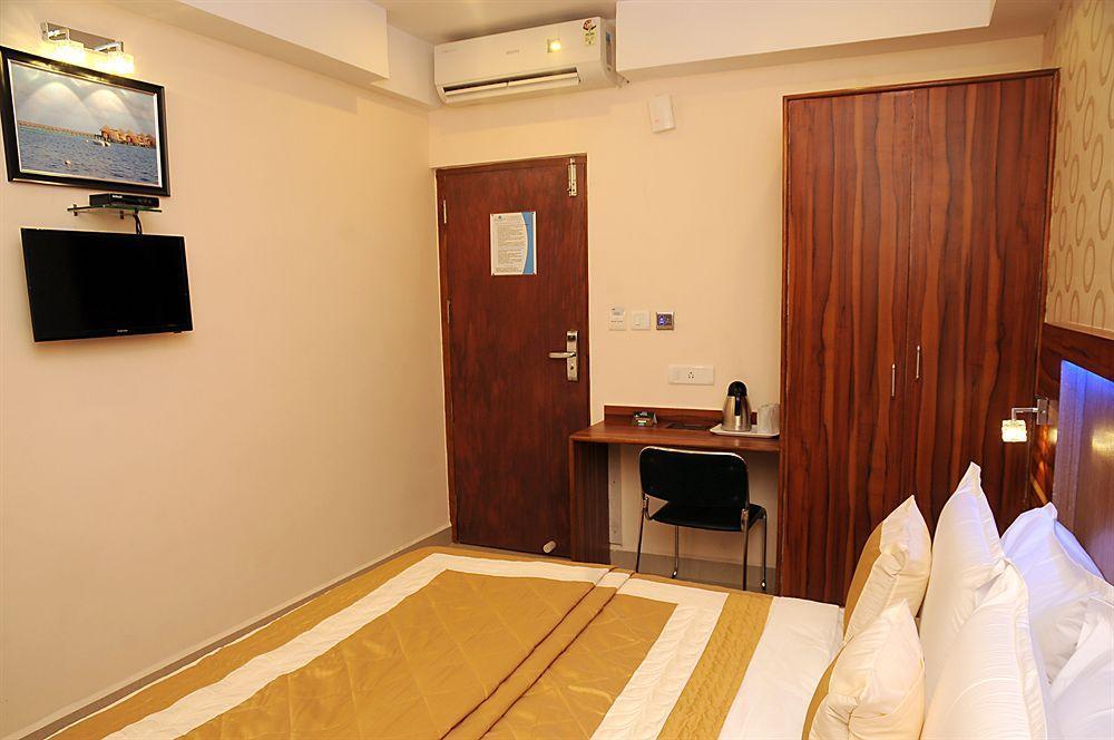 Itsy Elmas Golden Key Hotel Bangalore